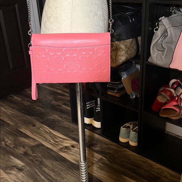 Coach embossed signature Pink Leather Crossbody Bag - Picture 3 of 5
